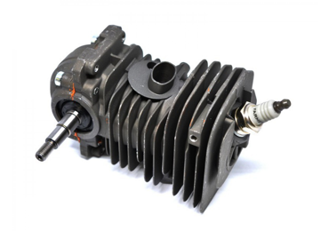 Kompletný polomotor pre reťazové píly Husqvarna 36 41 136 137 141 142 Jonsered 2036 2040 CS2040 obsah 40,2 ccm výkon 2,6 PS