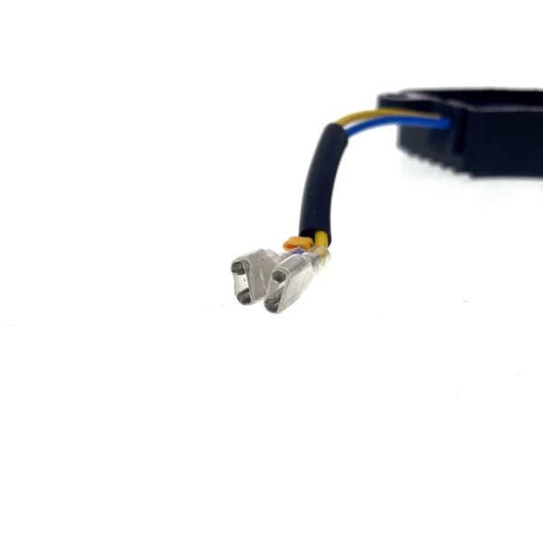 Regulátor napätia AVR 2-3 kW 330 uF 250V pre generátory