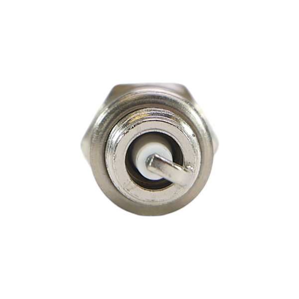 Zapaľovacia sviečka pre motorové píly krovinorezy postrekovača a ďalšiu dvojtaktnú záhradnú techniku